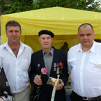 Джанкойские народники поздравили ветеранов с Днем Победы